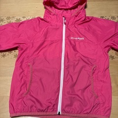 フード付きピンクmontbellナイロンパーカー110サイズの画像