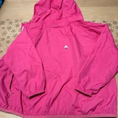 フード付きピンクmontbellナイロンパーカー110サイズの画像