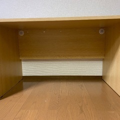 大きな机（簡易的な椅子も付けます）の画像