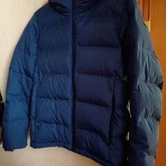 新品未使用　ユニクロ　シームレスダウン　メンズ　ブルーグレー？サイズXSの画像