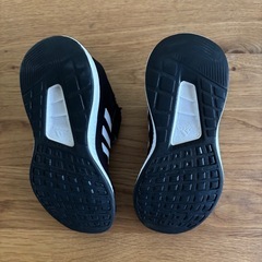 子供用シューズ17cm   【アディダス】 ブラック　子供靴　スニーカーの画像