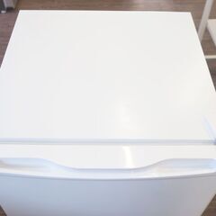 店頭引取限定 マクスゼン 直冷式冷凍庫 JF060HM01 60L 前開き 2021年製の画像