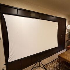 早い者勝ち：プロジェクター用スクリーン　4K対応  2in1 自立式 携帯型 三脚式の画像