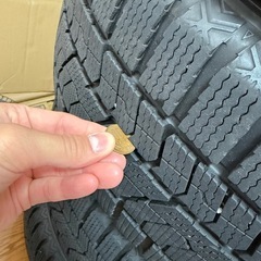 スタッドレスタイヤ　TOYO observe giz2 215/50R17 4本の画像
