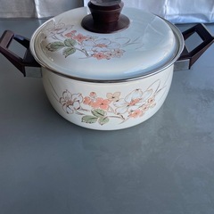 ホーロー鍋未使用の画像