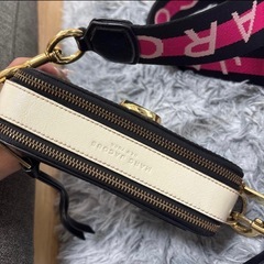 MARCJACOBSショルダーバッグの画像
