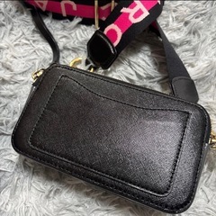 MARCJACOBSショルダーバッグの画像