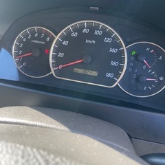 トヨタアルファードの画像