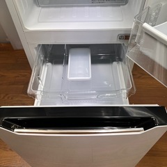 美品✨2ドア冷蔵庫 Hisense 2020年製の画像