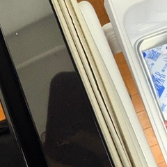 日立　冷蔵庫　左右開き　赤　グラデーションの画像