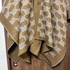 Michaelkors ポンチョ MK柄　新品タグ付き　ベージュの画像