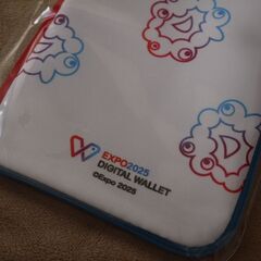 大阪万博　デジタルウォレット限定グッズ　ミャクミャク　吸水マルチケースの画像