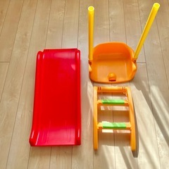 ジャングルジム　滑り台　ブランコ　鉄棒　の画像