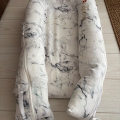 ドッカトット DockATot Deluxe+ の画像