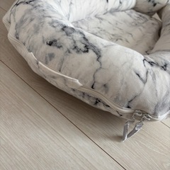 ドッカトット DockATot Deluxe+ の画像