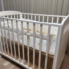 カトジ　ベビーベッドの画像