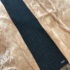 BURBERRY バーバリー マフラー ストール ショール スカーフ gray グレイ　グレー　灰色系 ストライプ カシミヤ　カシミア　100％イングランド製 イギリス製 英国製 レディース女性用、婦人 womenメンズmen男性用紳士 ユニセックス男女兼用の画像