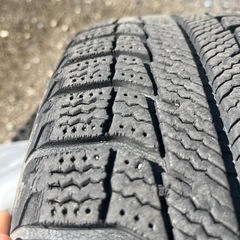 受け渡し者決定！スタッドレスタイヤの画像