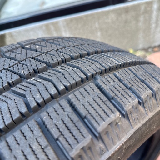 バリ溝！ ブリヂストンVRX2 スタッドレス 215/50R17
