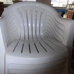 627# 中古　ホワイトガーデンテーブル・チェア・パラソルセット　(3セット在庫あります。)の画像