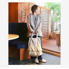 Bou Jeloud はあちゅう　トートバッグの画像