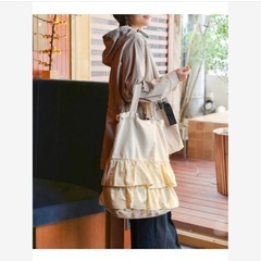 Bou Jeloud はあちゅう　トートバッグの画像