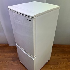 配送可🚚 2ドア冷蔵庫 SHARP 2019年製の画像