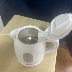電気ケトルの画像