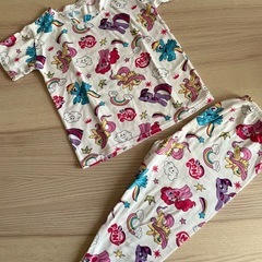 子ども服の画像