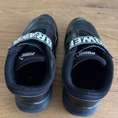 子供用シューズ17cm   【PUMAプーマ】 人工皮革/ブラック　子供靴　スニーカーの画像