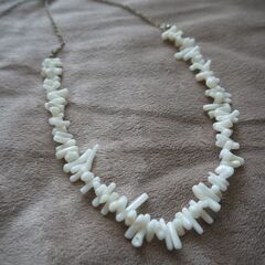 ネックレス　珊瑚　白の画像