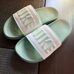 NIKE オフコートサンダルの画像