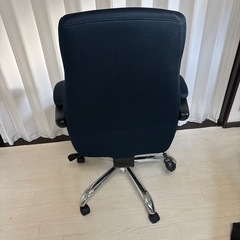 無段階オフィスチェア　リクライニング 170度 メッシュ フットレストの画像