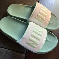 NIKE オフコートサンダルの画像