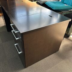 店頭引き渡し 中古 オフィスデスク 事務机 両袖デスク 引出し付 家具の画像