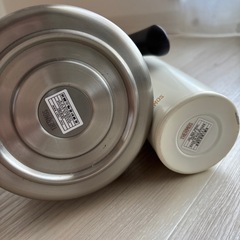 THERMOS 2点セット、ポット&水筒　の画像