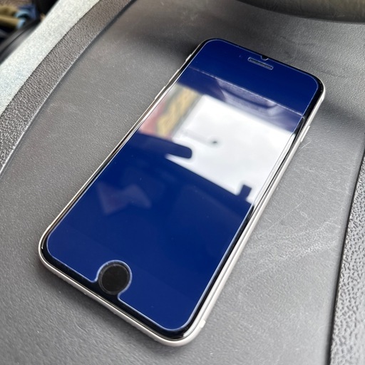 中古iPhoneSE第3世代128GB