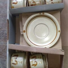 未使用のお皿、コーヒーカップほかの画像