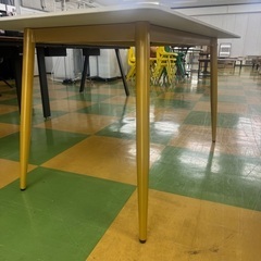 M367 ダイニングテーブルの画像