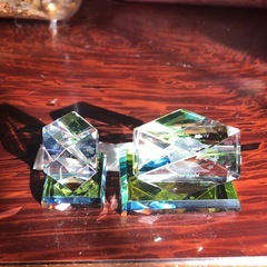 クリスタルインテリア
の画像