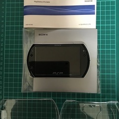 SONY PSP go箱付きフルセット、中古品の画像