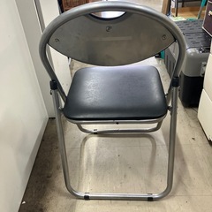 ロ2511-269 折り畳み　パイプ椅子　中古　キズ汚れ有りの画像