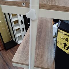 突っ張り式マルチシェルフ　壁面シェルフ　つっぱり　フリーラック　収納棚　ホワイト　ナチュラル　サイズ（約）幅86×奥24　　■近隣配送無料 買取GO‼　栄和店の画像