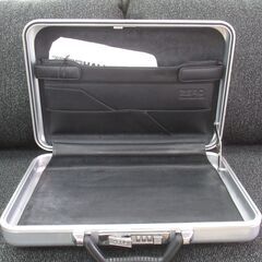 ゼロハリバートン ミニスリムアタッシュケース Light Weight Series LMZ2-PS ZERO HALLIBURTON G-2464の画像