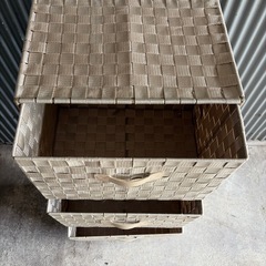 キャビネット収納３段の画像