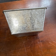 鉄のカゴの画像