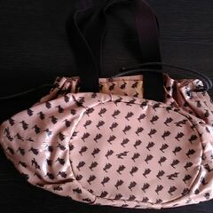 ウサギ柄バッグの画像