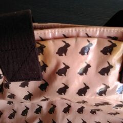 ウサギ柄バッグの画像