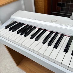 カシオ　電子ピアノ　 PX-135  2011年製　説明書、楽譜あり　の画像