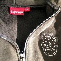 シュプリーム　パーカー　サイズLの画像
